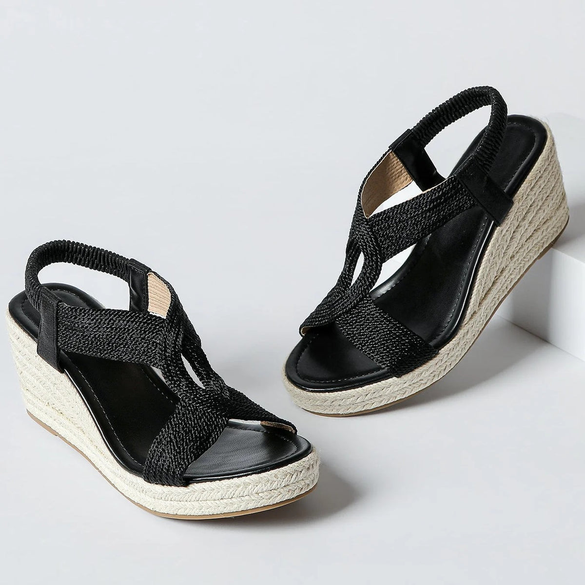 Sandalias de cuña con trenzado artesanal